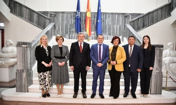 Ambasadori francez viziton Komisionin për Politikë të Jashtme dhe Tregti të Jashtme