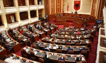 Deputetët opozitarë shqiptarë nuk përjashtojnë mundësinë për grevë urie për shkak të 