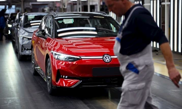 Узбуна во автомобилската индустрија, можно е да биде присилена да го запре производството поради ретки кинески магнети