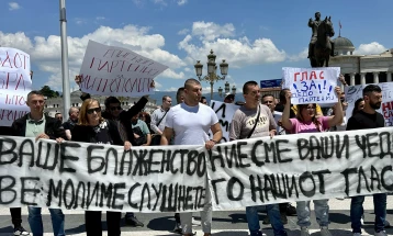 Мирен собир на верници на МПЦ за поддршка на епископ Партениј за митрополит на Дебарско-кичевската епархија