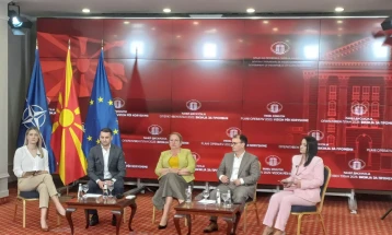 Tribunë për Planin operativ 2025: Të rinjtë të qëndrojnë në vend, njerëzit në rrezik social të bëhen të pavarur në aspektin ekonomik