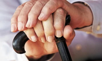 Maqedonia e Veriut në pleqëri të thellë demografike, emigracioni problem kyç - të rinjtë duan të jetojnë në një vend të rregulluar