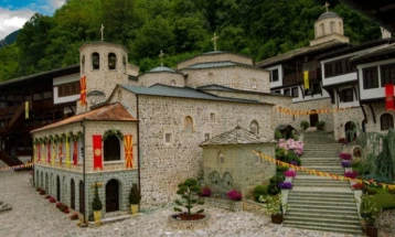 Да го зачуваме единството – почетокот и крајот на сè, порачува Братството на Свештениот Бигорски манастир