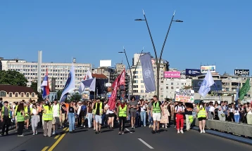 Студентски протести во Србија во повеќе од 30 градови, се бара распишување предвремени парламентарни избори