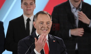 Kush është presidenti i ri polak Karol Navrocki - historian, bokser dhe huligan,  simpatizant i lëvizjes MAGA