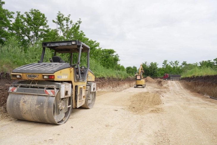 Продолжува уредувањето на индустриската зона Речица во кумановско
