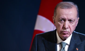 Erdogan: Turqia e përkushtuar që Zelenski dhe Putin të ulen ne një tryezë