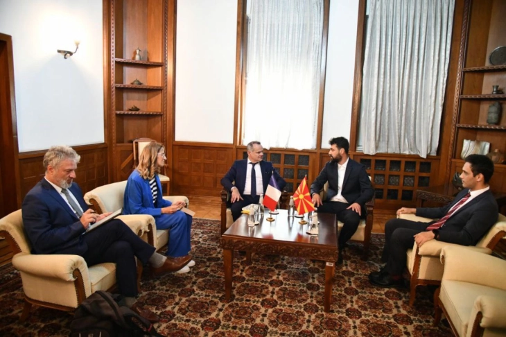 Пратеници од Левица остварија средба со францускиот амбасадор