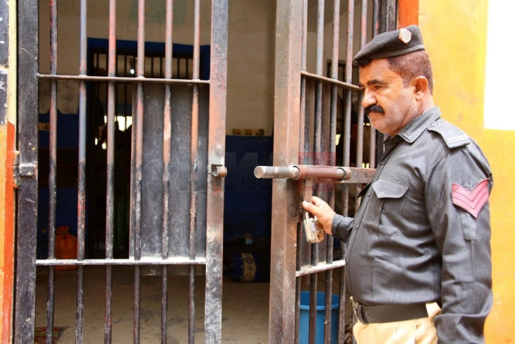 Над 200 затвореници побегнаа од затвор во Пакистан по земјотрес во Карачи