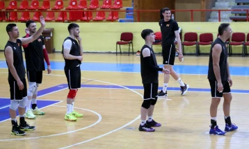 Македонските одбојкари финишираат со подготовките за Европската златна лига