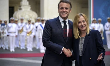 Средба Мелони-Макрон во Рим