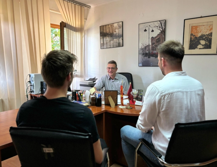 Герасимовски: Почнаа интервјуата, осум студенти ќе добиваат платена пракса од 15 илјади денари