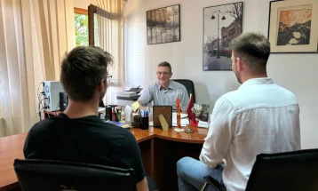 Герасимовски: Почнаа интервјуата, осум студенти ќе добиваат платена пракса од 15 илјади денари