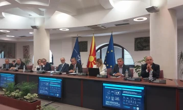 Tryezë e rrumbullakët e Këshillit të ambasadorëve: Plani i rritjes, shans për rajonin që në aspekt social dhe ekonomik t’i afrohet BE-së