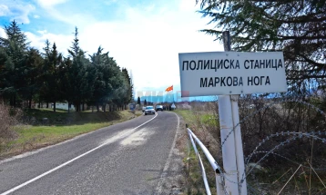 Ministrat e Punëve të Brendshme të Maqedonisë së Veriut dhe Greqisë Toshkovski dhe Livanios në takim në Prespes