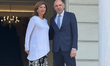 Герапетритис и Олгин размениле мислења за кипарското прашање