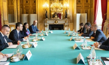 Работна средба на министерот Муцунски со министерот за надворешни работи на Франција, Жан-Ноел Баро