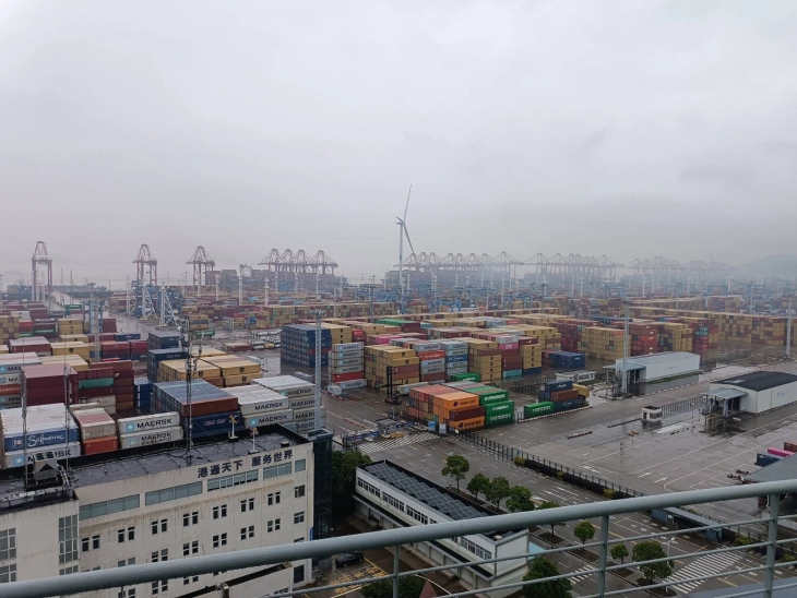 МИА во третото најголемо трговско пристаниште на планетата: Од  Нингбо Зоушан, Кина го освојува светот