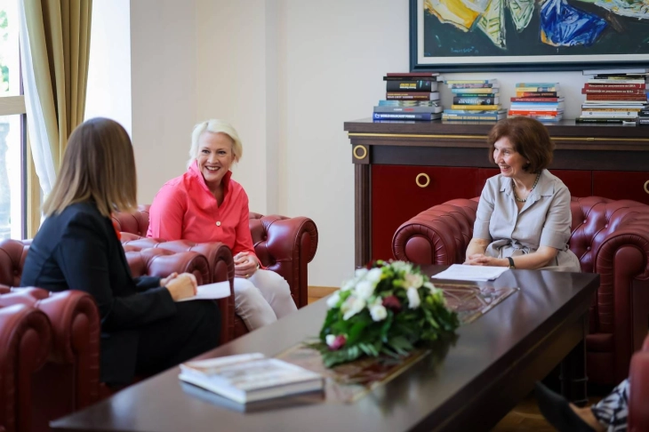 Проштална средба на Сиљановска-Давкова со Џери Дибл, претставничка на УСАИД