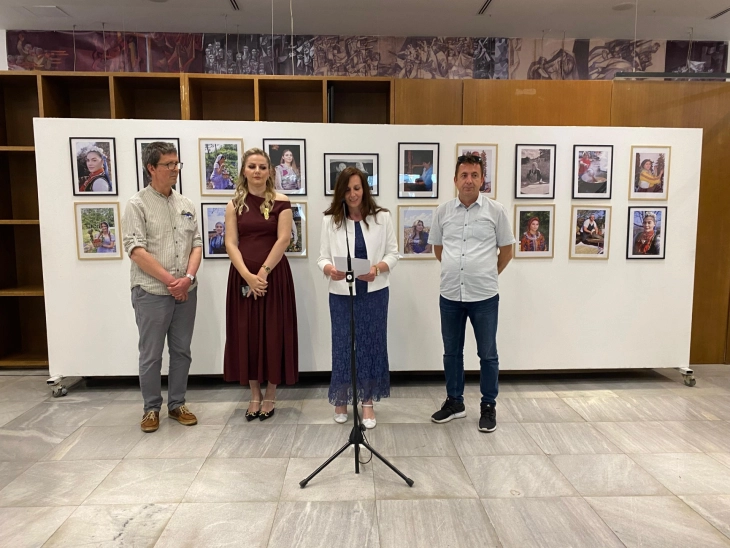 Отворена изложбата на фотографии „Секојдневен живот“