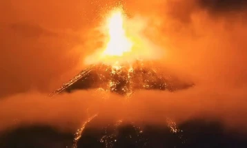 Вулканот Фуего во Гватемала повторно активен – затворени патишта и училишта