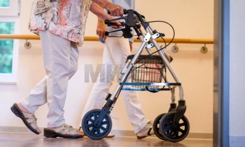 Kaде се медицинските сестри? ЕУ се справува со недостиг на здравствени работници