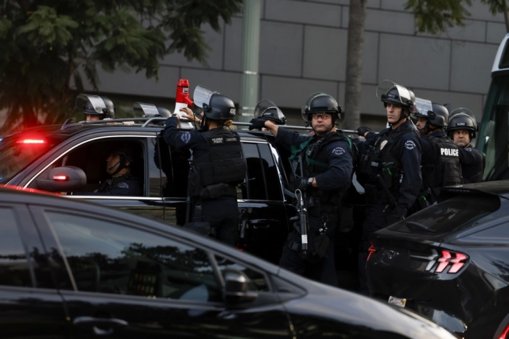 Tensione në Los Anxhelos pas aksioneve federale kundër emigrantëve