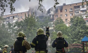 Најмалку седум мртви во масовниот руски напад врз Украина по операцијата „Пајакова мрежа“