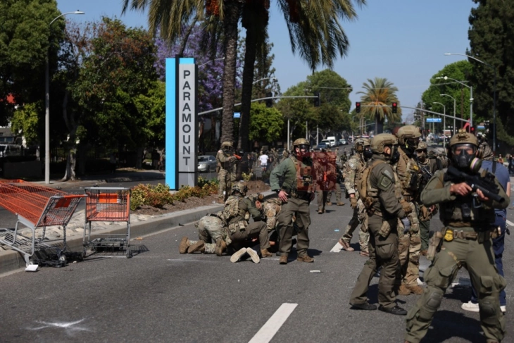 Трaмп испрати 2.000 војници од Националната гарда во Калифорнија по судирите со демонстранти