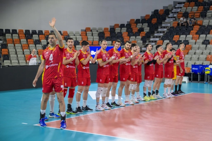 Македонските одбојкари поразени и од Словачка