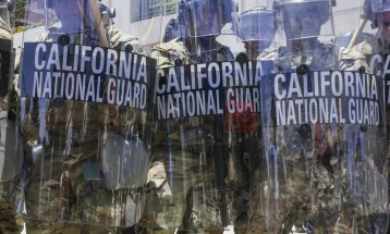 Во Лос Анџелес судири меѓу демонстранти и полиција