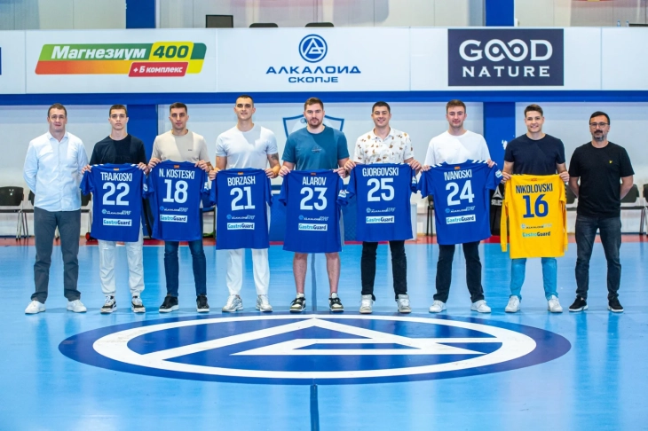 Алкалоид ангажира седум нови ракометари