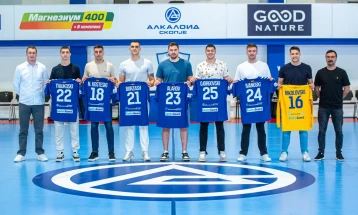 Алкалоид ангажира седум нови ракометари