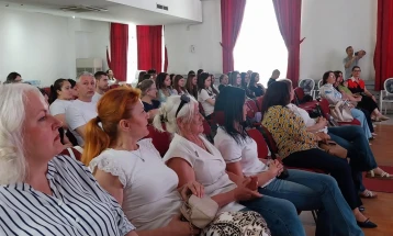 Млади од Куманово се едуцираат за ненасилна комуникација