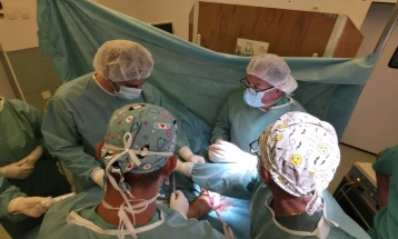 Во прилепската болница прва сложена операција на рака, втора во државава