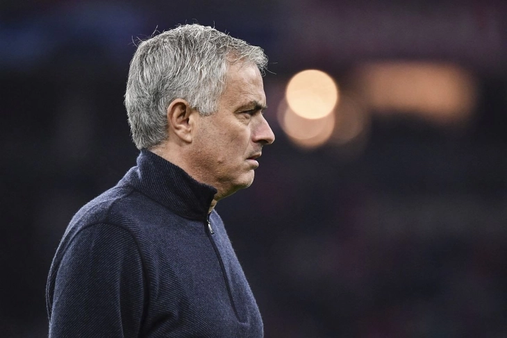 Мурињо го напушта Фенербахче и бара 15 милиони евра