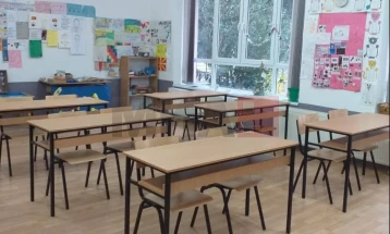 Përfundon viti shkollor, nxënësit shkojnë në pushim veror