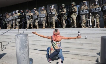 US military deploying 700 Marines to Los Angeles as protests continue