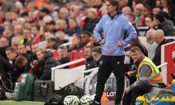 Frank në vendin e Postekoglut si trajner i Totenhemit