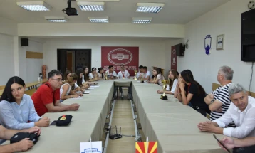 Штипскиот градоначалник ги прими учениците кои учествуваа на спортските манифестации