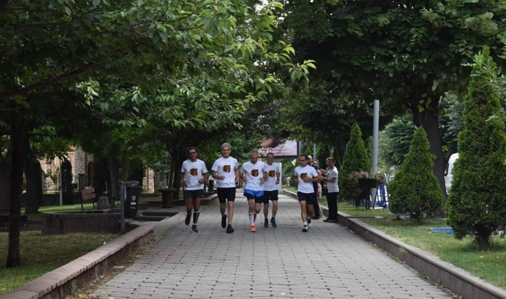 Ултрамаратонците тргнаа пеш од Велес до Лопушник, местото на погибјето на Рацин