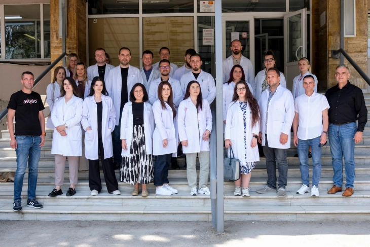 Во кумановската општа болница од денеска вработени 24 специјализанти