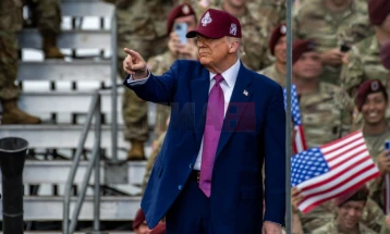 Трамп ги нарече демонстрантите „странски непријател“ и вети дека ќе го „ослободи“ Лос Анџелес