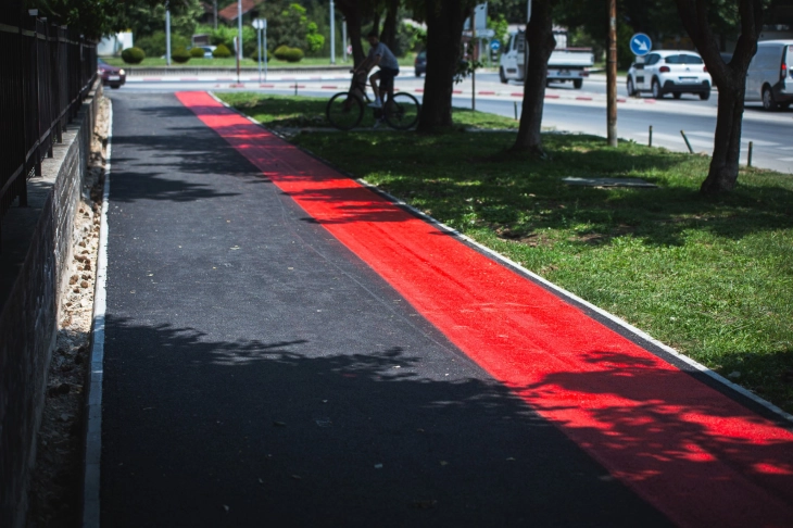 Во Битола почна обележување на првите велосипедски патеки во градот