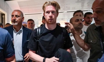 Де Брујне потпиша за Наполи