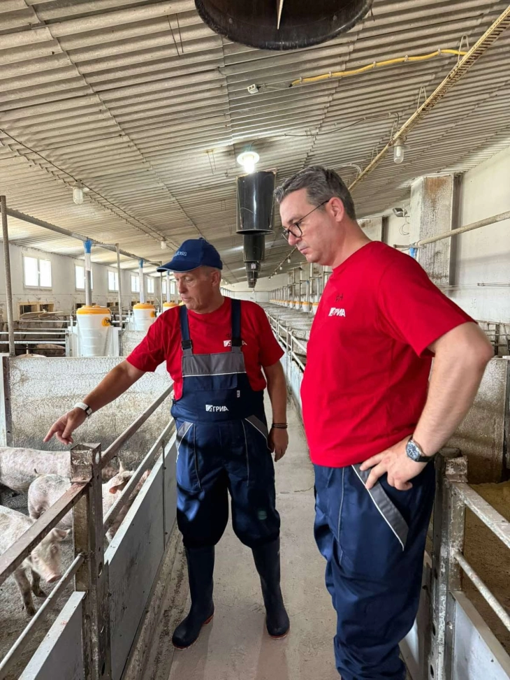 Министерот Трипуновски ја посети компанијата „Агриа“