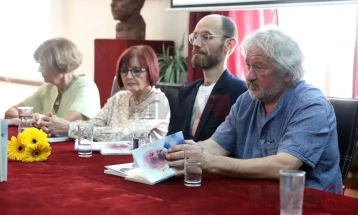 „Книжевен жезол“ на ДПМ за 2025-та за поетот Славе Ѓорѓо Димоски и српската поетеса Радмила Лазиќ