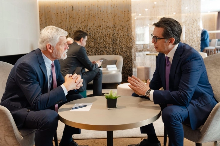 Средба на поранешниот претседател Пендаровски со чешкиот претседател Петр Павел