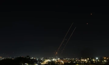 Iran launches retaliatory missile strikes at Israel