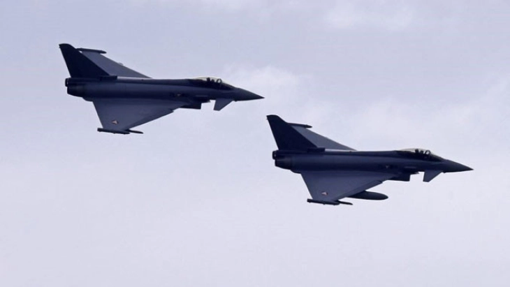 Велика Британија распоредува борбени авиони на Блискиот Исток во услови на растечки тензии меѓу Израел и Иран